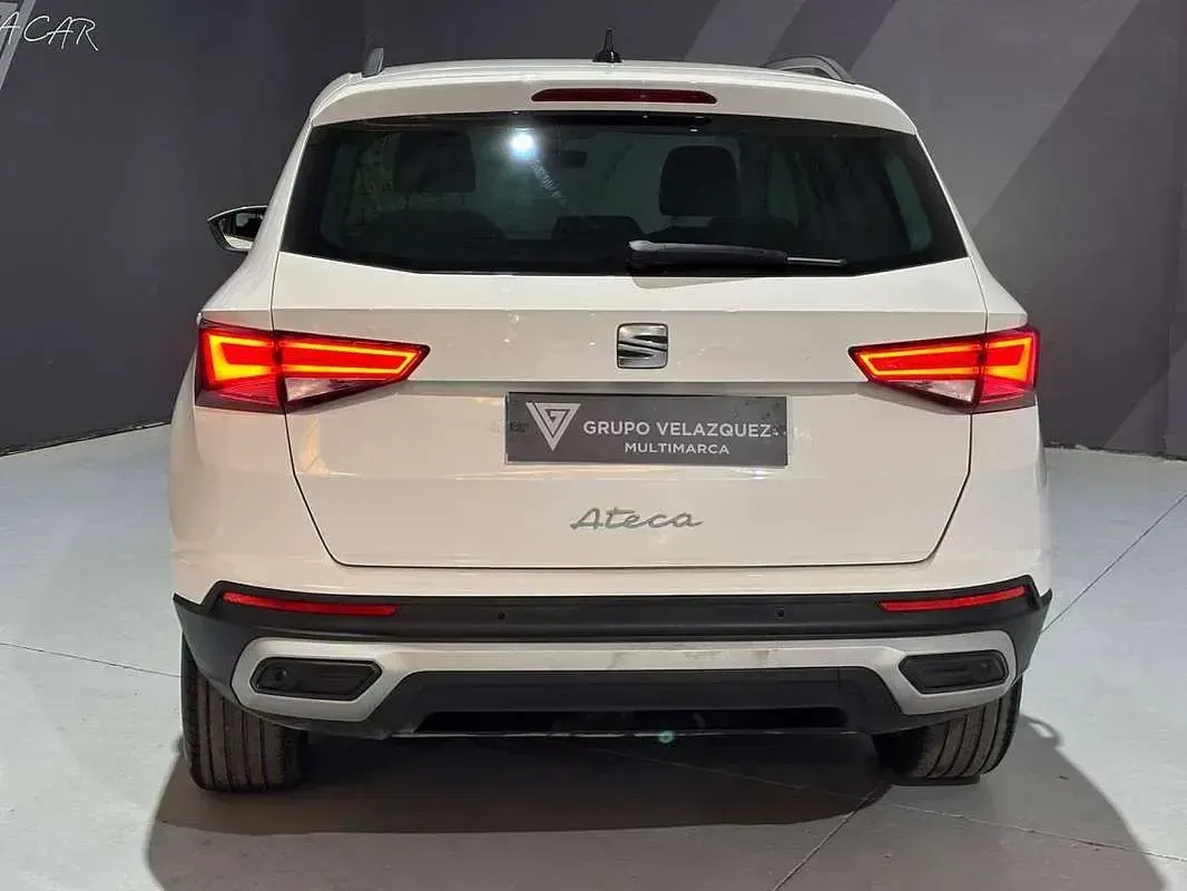 Usado Seat Ateca Style 150 CV (110 kW) 2022 Blanco SUV