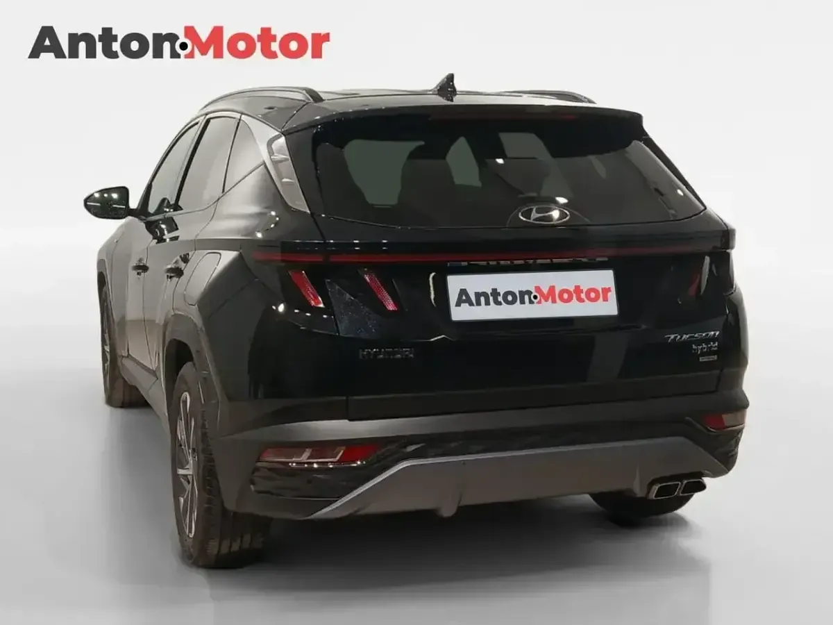 Käytetty Hyundai Tucson 136 HP (100 kW) 2021 Musta Katumaasturi