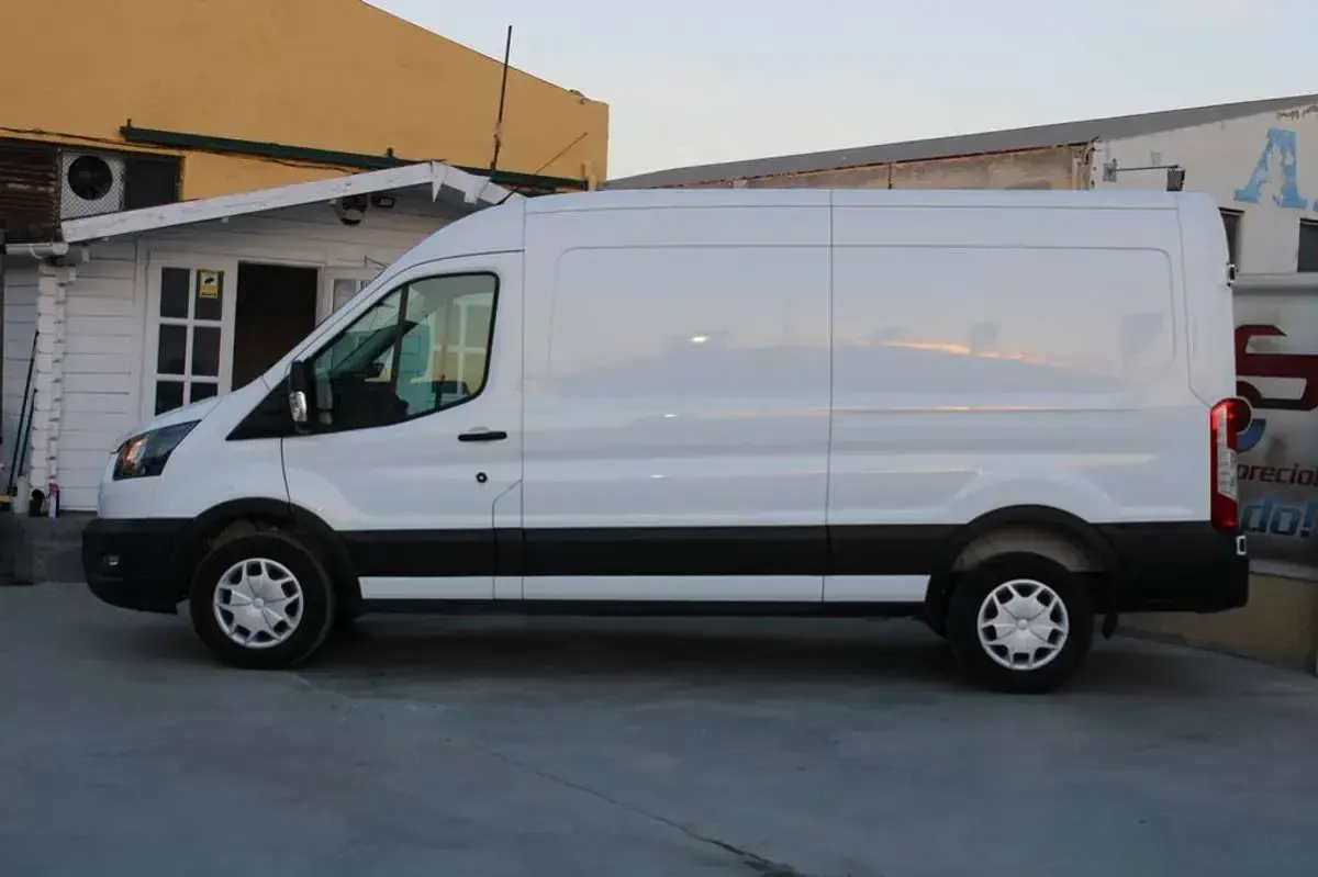 Usado Ford Transit Trend 129 CV (94 kW) 2024 Blanco Van