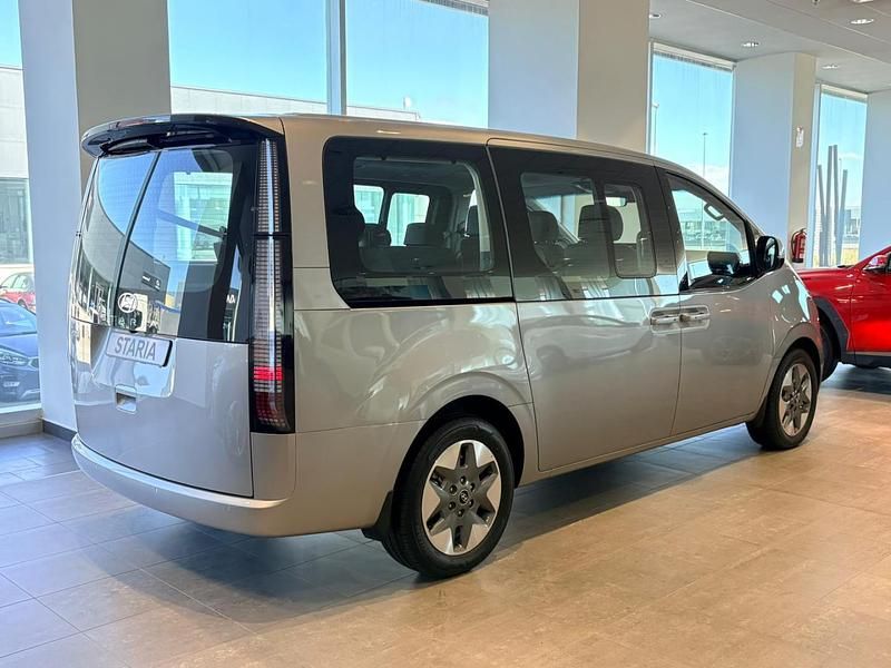 Nuevo Hyundai Staria Style 225 CV (165 kW) 2025 Shimmering silver (metalizado) Monovolumen