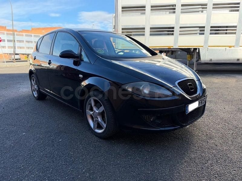 Usado Seat Altea 140 CV (102 kW) 2007 Negro Monovolumen