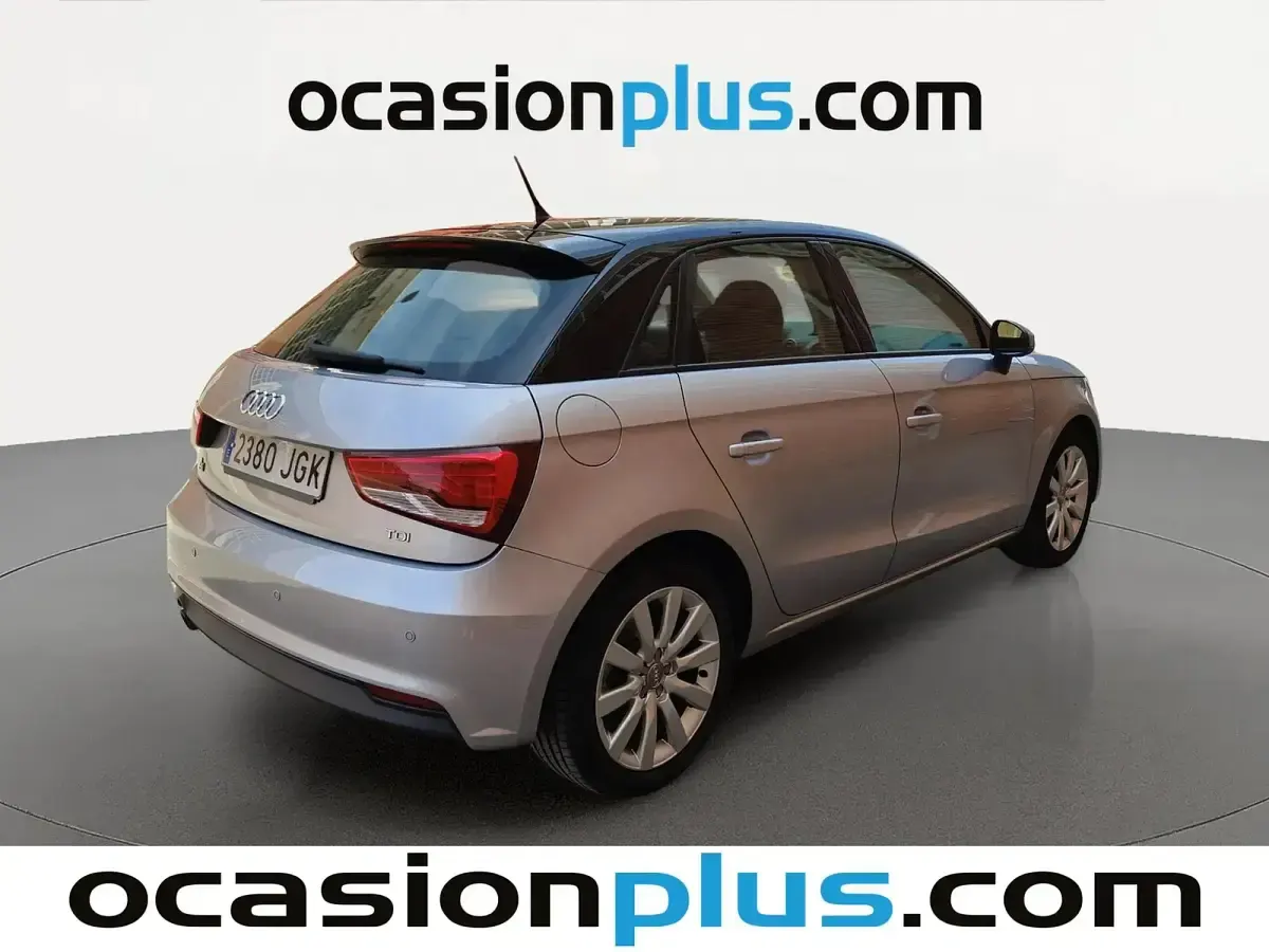 Usado Audi A1 Attraction 116 CV (85 kW) 2015 Gris Utilitario