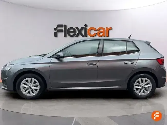 Usado Skoda Fabia Ambition 110 CV (80 kW) 2023 Gris Utilitario