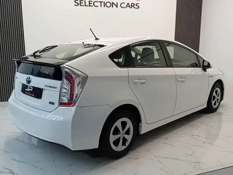 Usado Toyota Prius Eco 136 CV (100 kW) 2015 Blanco Berlina