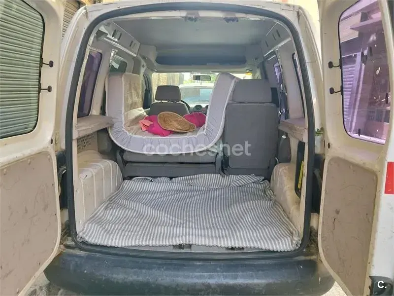 Usado VW Caddy 75 CV (55 kW) 2006 Blanco Monovolumen
