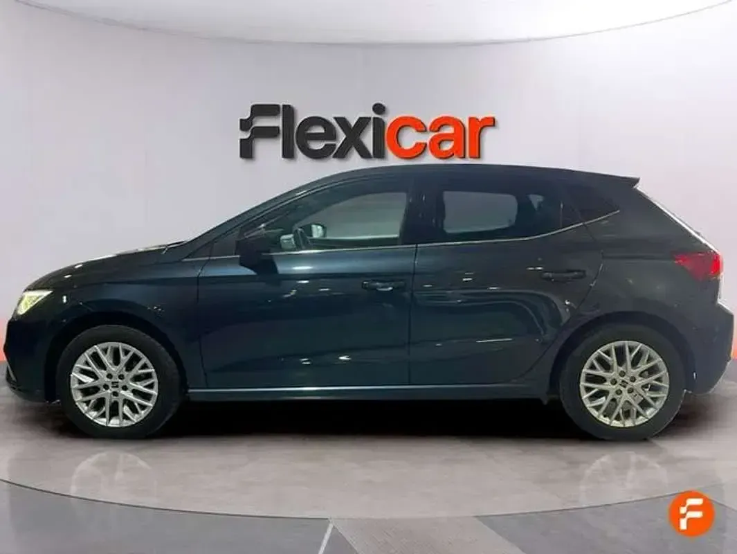 Usado Seat Ibiza XCELLENCE 116 CV (85 kW) 2025 Azul Utilitario