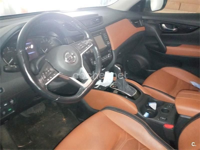 Usado Nissan X-Trail Tekna 177 CV (130 kW) 2018 Gris / plata SUV