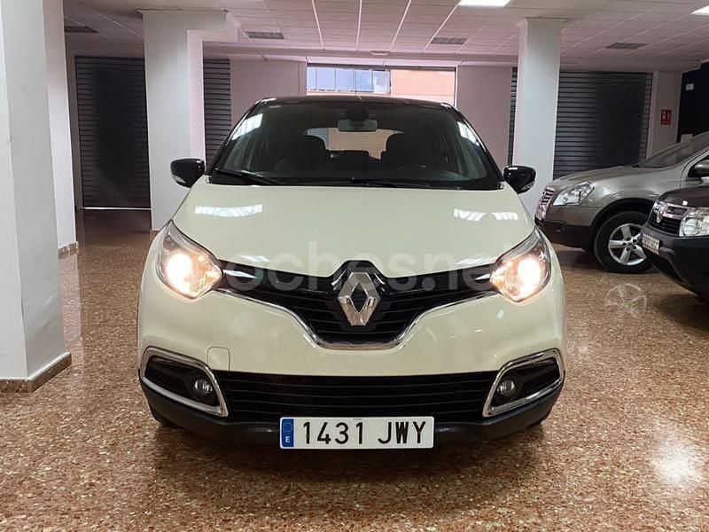 Usado Renault Captur Zen 90 CV (66 kW) 2017 Beige SUV