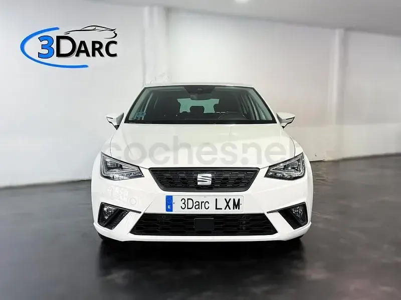 Usado Seat Ibiza Style Plus 110 CV (80 kW) 2022 Blanco Utilitario