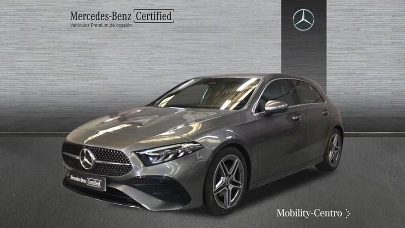 Gris montaña Usado 2024 Mercedes A180 AMG line | 33.900 € (Precio justo) - Imagen 1/4