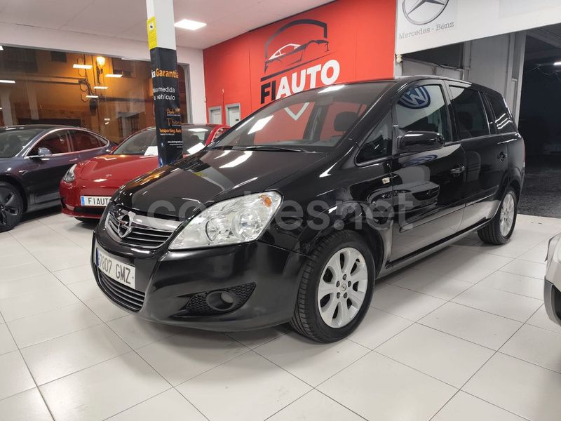 Negro Usado 2009 Opel Zafira Cosmo Monovolumen | 5599 € - Imagen 1/4