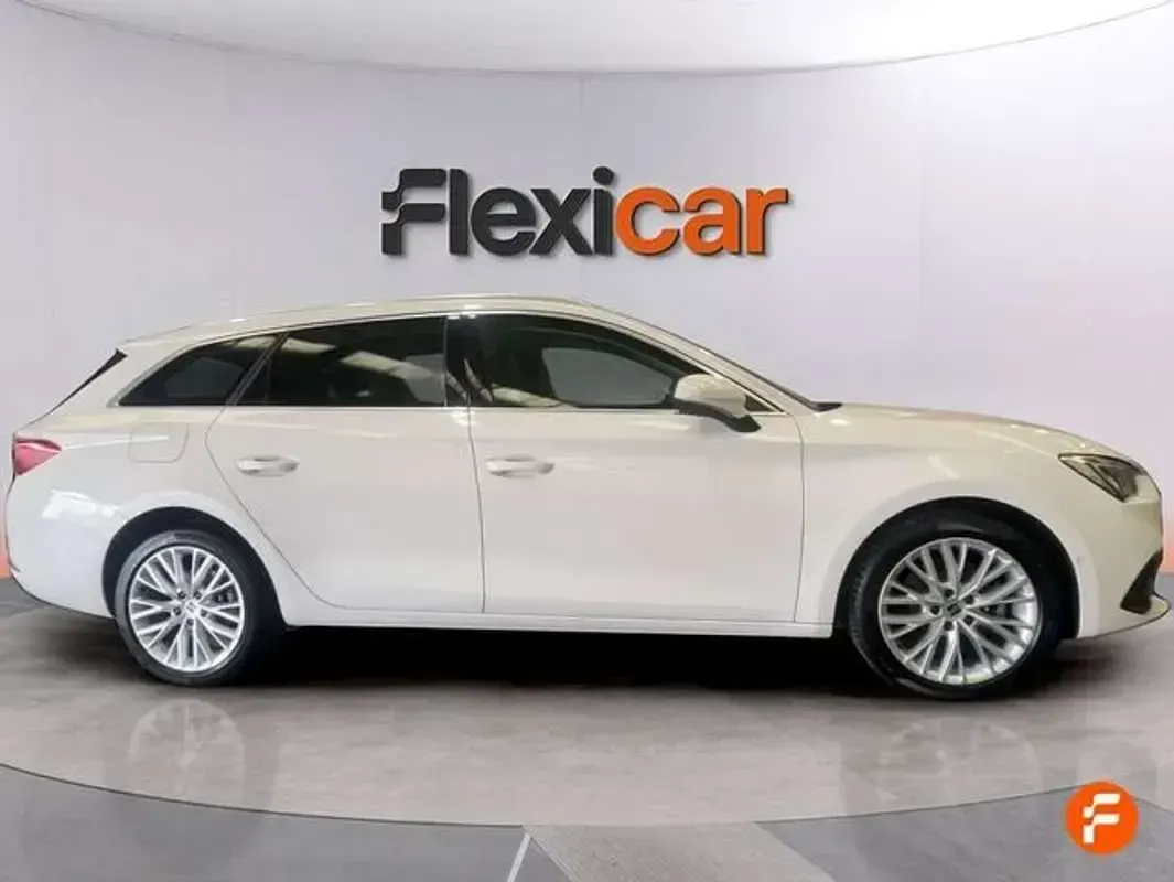 Usado Seat Leon FR 205 CV (150 kW) 2021 Blanco Utilitario