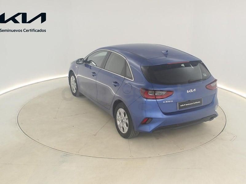 Usado Kia Ceed 100 CV (73 kW) 2024 Azul Utilitario