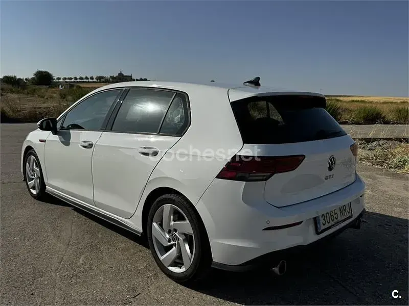 Usado VW Golf VIII GTI 245 CV (180 kW) 2024 Blanco Berlina