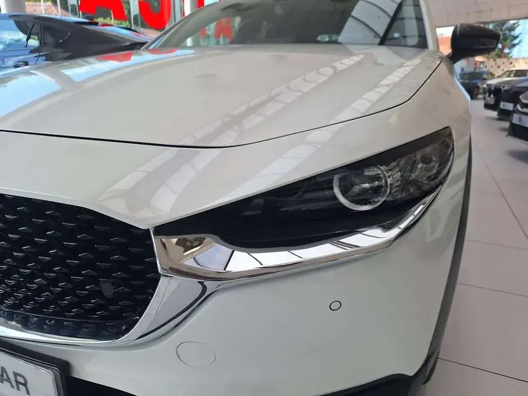 Usado Mazda CX-30 Homura-Line 185 CV (136 kW) 2023 Blanco SUV