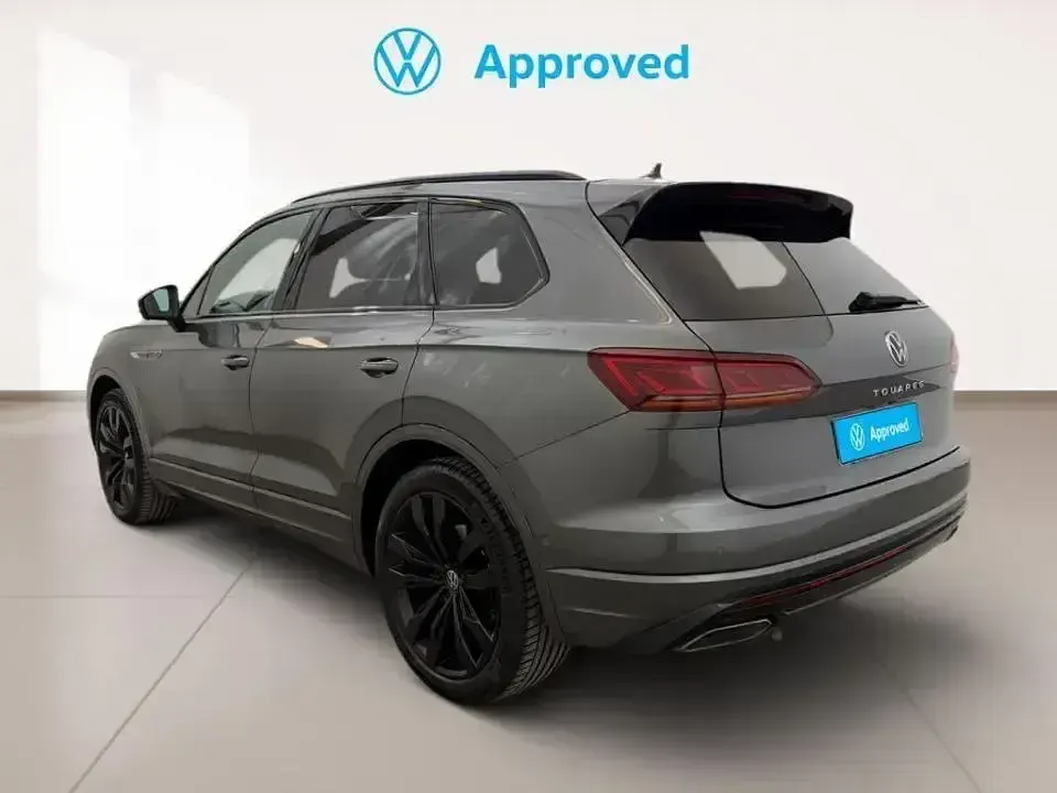 Usado VW Touareg R-line 231 CV (169 kW) 2022 Gris SUV