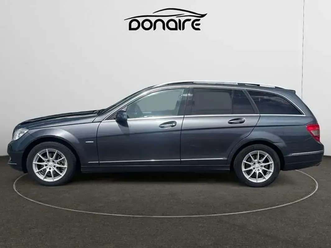 Usado Mercedes C180 156 CV (114 kW) 2009 Gris Familiar