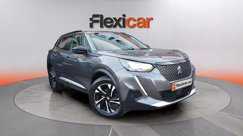 Usado Peugeot 2008 Allure 100 CV (73 kW) 2022 Gris SUV