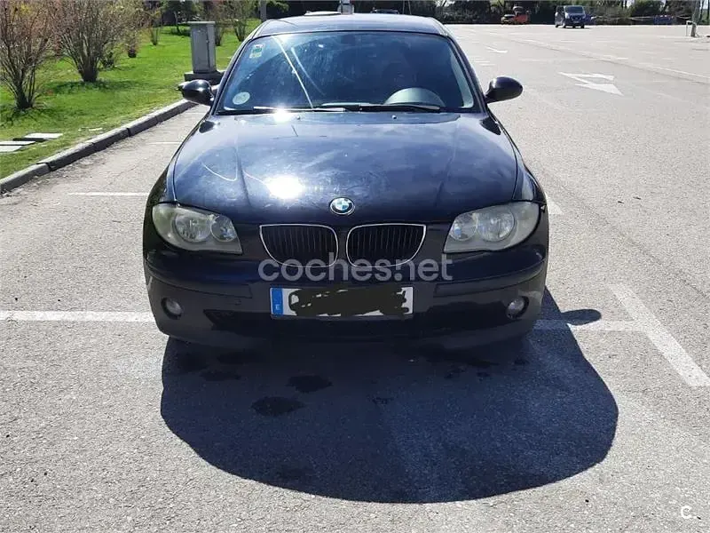 Usado BMW 118 122 CV (89 kW) 2006 Negro Utilitario