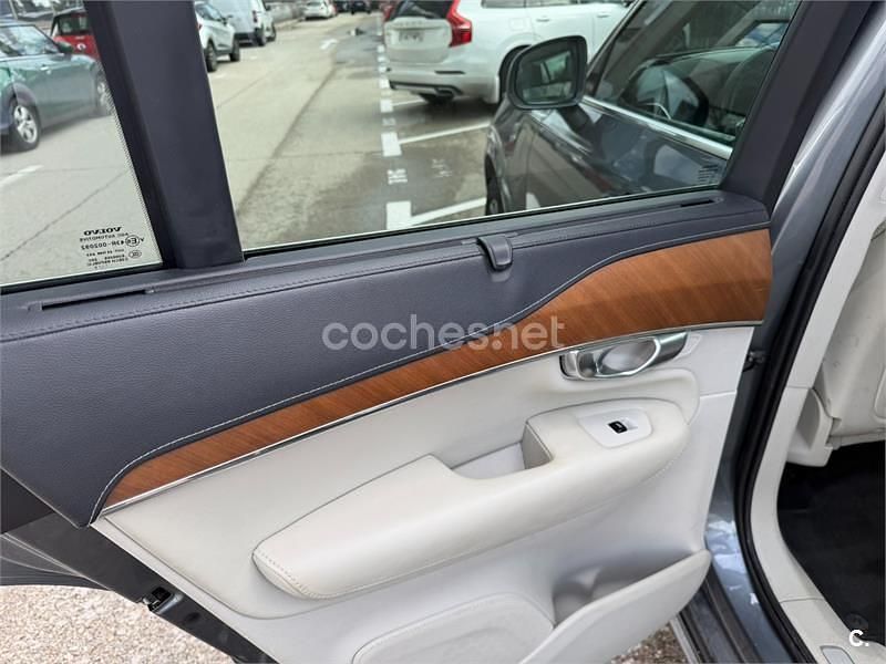 Usado Volvo XC90 Inscription 400 CV (294 kW) 2017 Gris / plata SUV