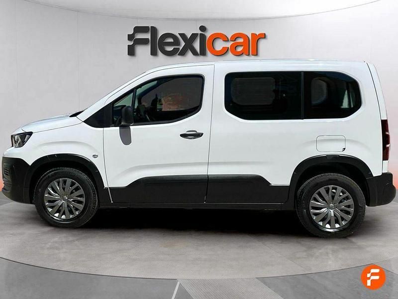 Usado Peugeot Rifter GT 130 CV (95 kW) 2023 Blanco Monovolumen