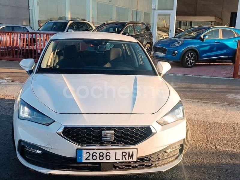 Usado Seat Leon Reference 116 CV (85 kW) 2021 Blanco Berlina