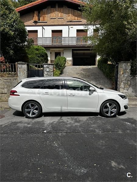 Blanco Usado 2014 Peugeot 308 Allure Familiar | 8300 € (Precio justo) - Imagen 1/3