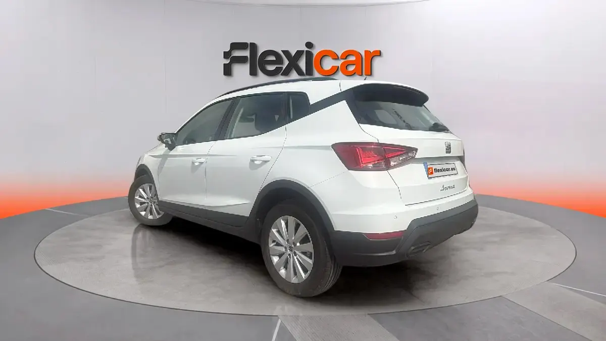 Usado Seat Arona Style 116 CV (85 kW) 2024 Blanco SUV