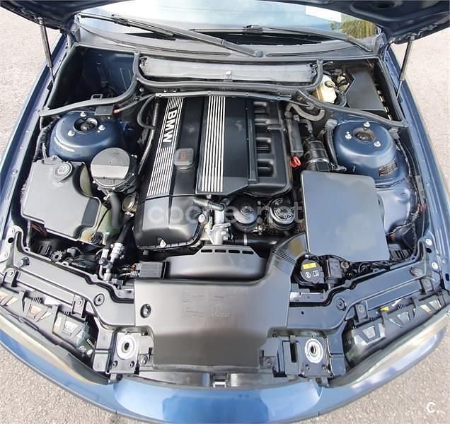 Usado BMW 320 170 CV (125 kW) 2004 Azul Berlina