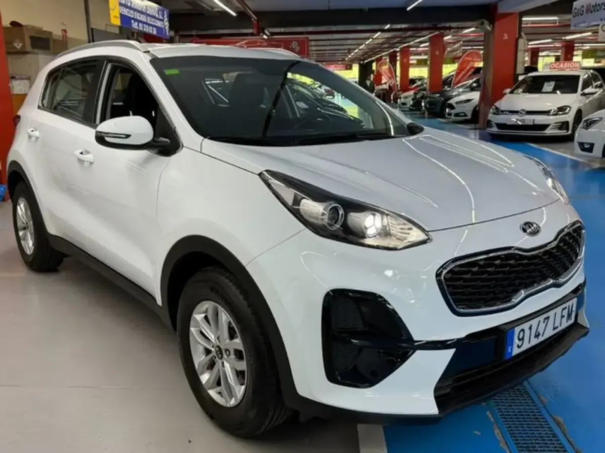 Używany Kia Sportage 132 KM (97 kW) 2020 Biały SUV