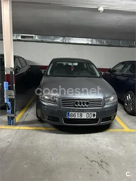 Usado Audi A3 Ambition 100 CV (73 kW) 2004 Gris / plata Utilitario