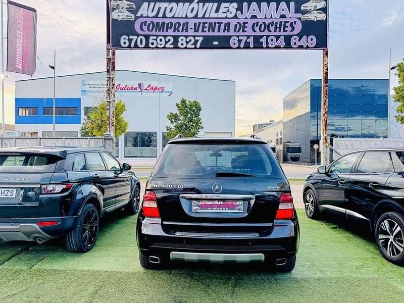 Usado Mercedes ML420 306 CV (225 kW) 2007 Negro SUV