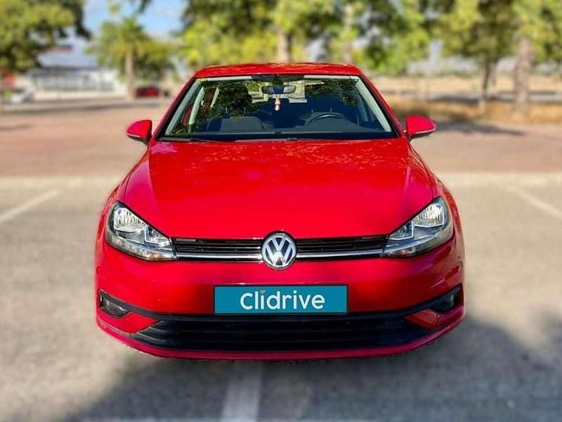 Usado VW Golf VII 116 CV (85 kW) 2019 Rojo Utilitario