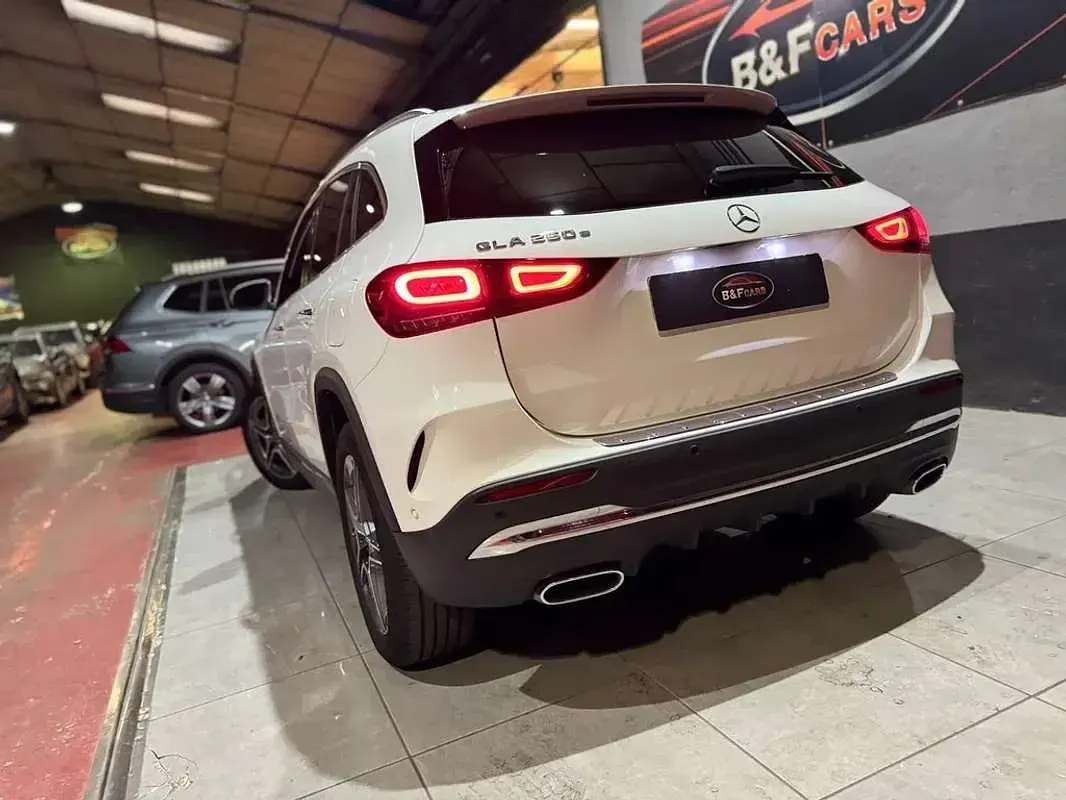 Usado Mercedes GLA250 218 CV (160 kW) 2021 Blanco SUV