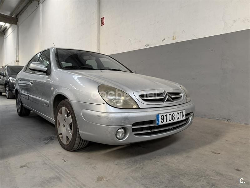 Usado Citroën Xsara 90 CV (66 kW) 2004 Gris / plata Berlina
