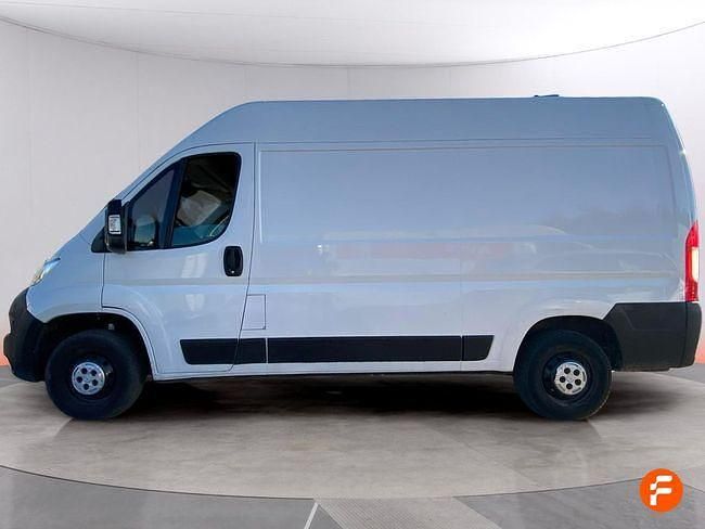 Usado Citroën Jumper 140 CV (102 kW) 2021 Blanco Monovolumen