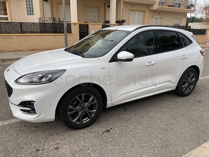 Usado Ford Kuga ST-Line 120 CV (88 kW) 2021 Blanco SUV