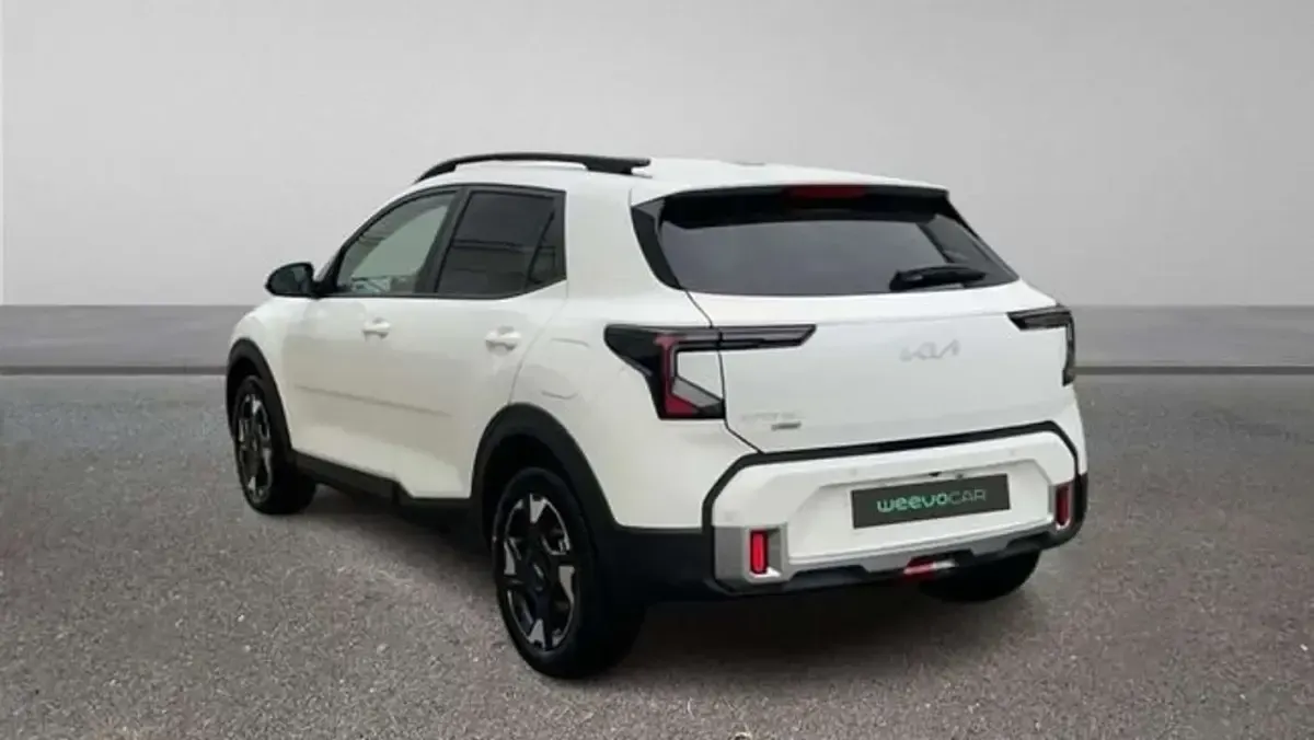 Nuevo Kia Stonic 101 CV (74 kW) 2025 Blanco SUV