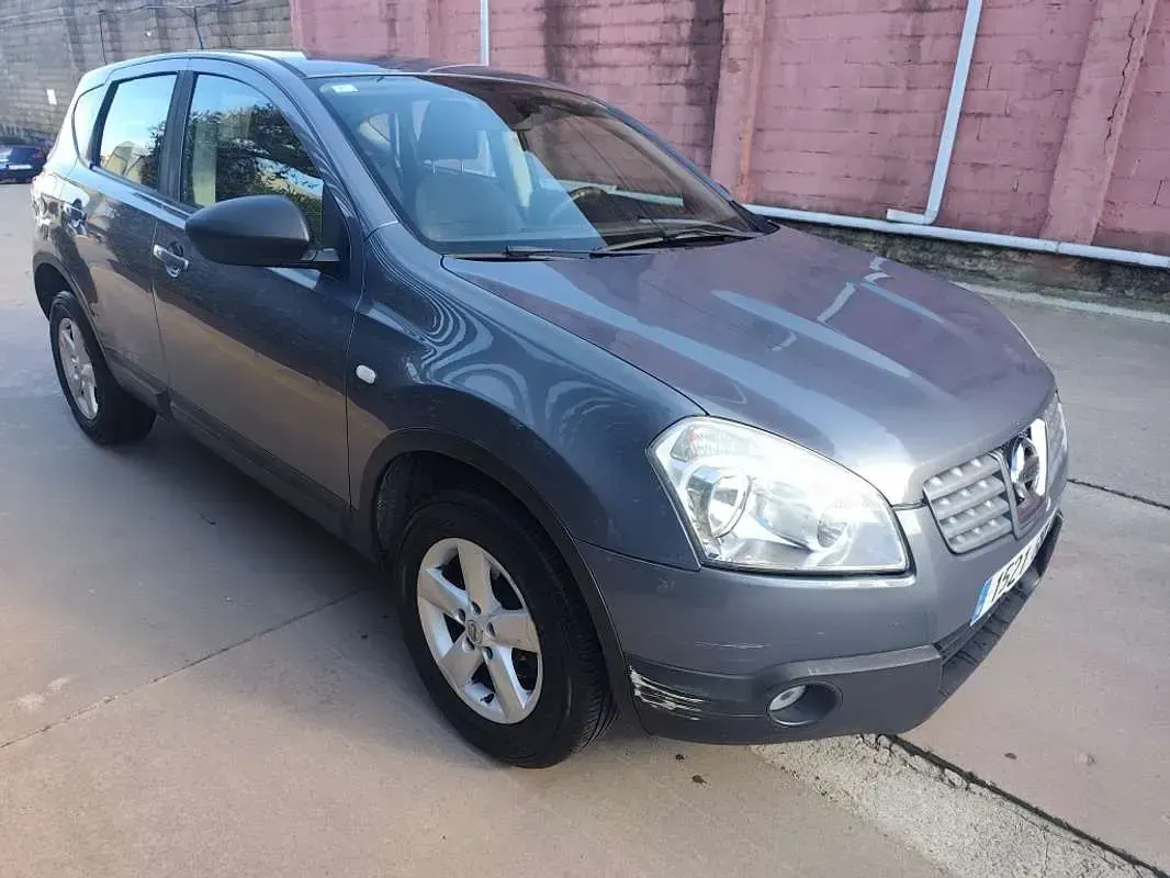 Usado Nissan Qashqai Acenta 150 CV (110 kW) 2008 Gris SUV