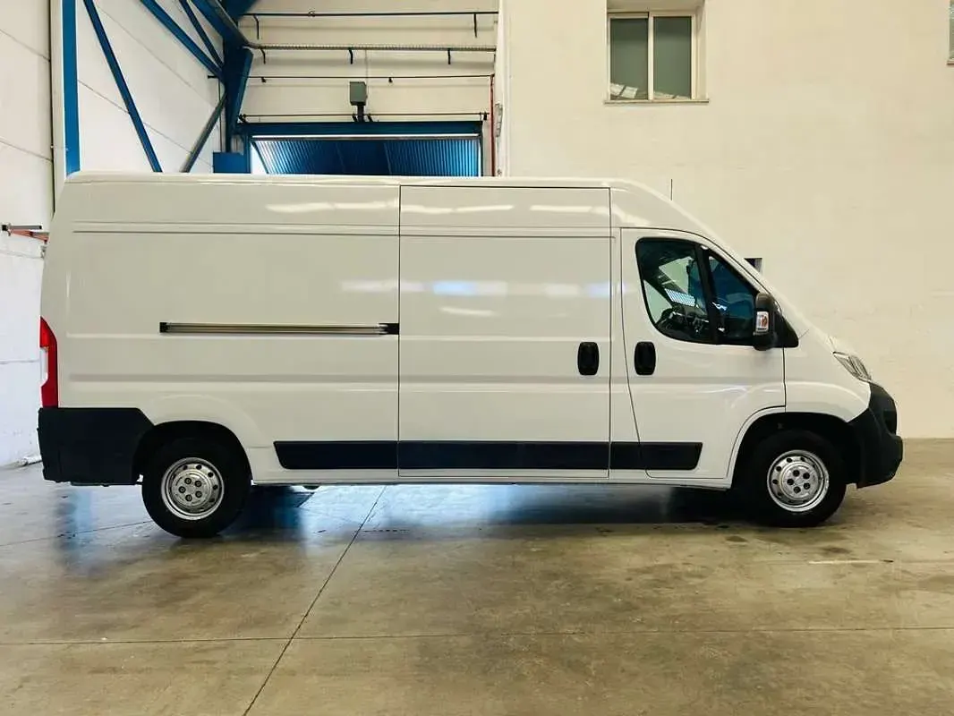 Usado Fiat Ducato 120 CV (88 kW) 2018 Blanco Van