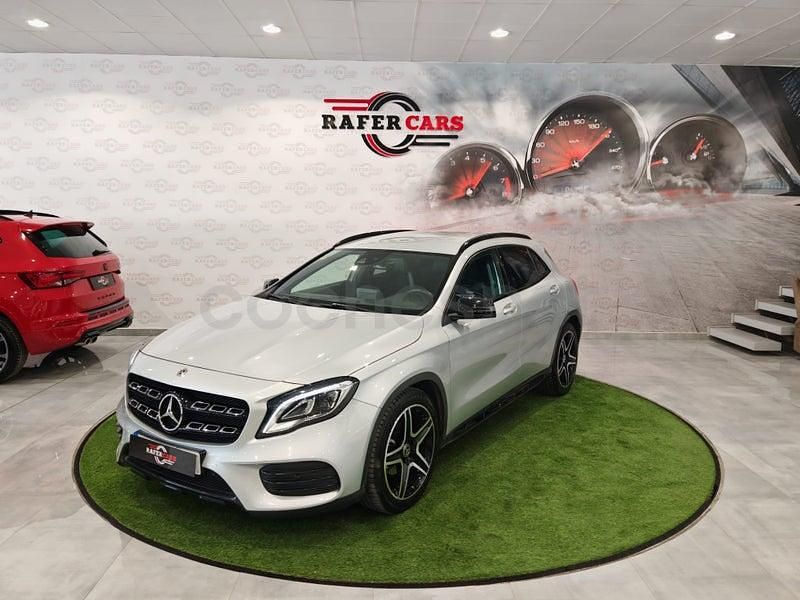 Usado Mercedes GLA200 136 CV (100 kW) 2018 Gris / plata SUV