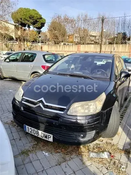 Usado Citroën C4 Exclusive 110 CV (80 kW) 2005 Negro Berlina