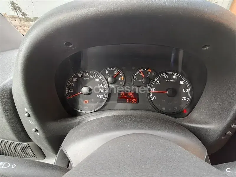 Usado Fiat Doblò Dynamic 70 CV (51 kW) 2009 Blanco Monovolumen