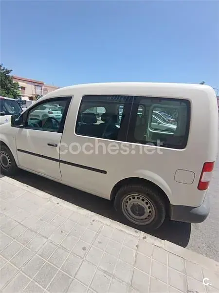 Usado VW Caddy Life 104 CV (76 kW) 2006 Blanco Monovolumen