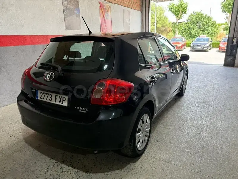 Usado Toyota Yaris 90 CV (66 kW) 2007 Negro Utilitario