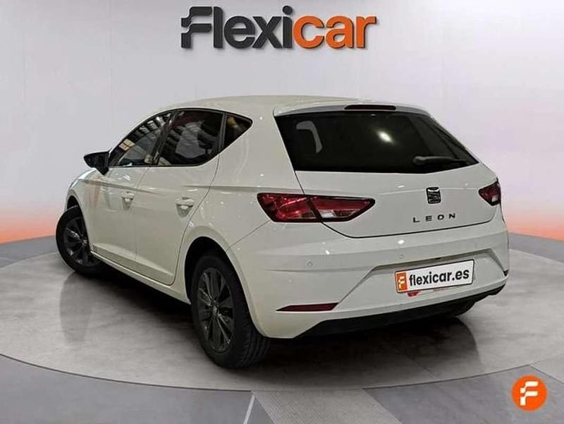 Usado Seat Leon ST Reference 116 CV (85 kW) 2018 Blanco Familiar