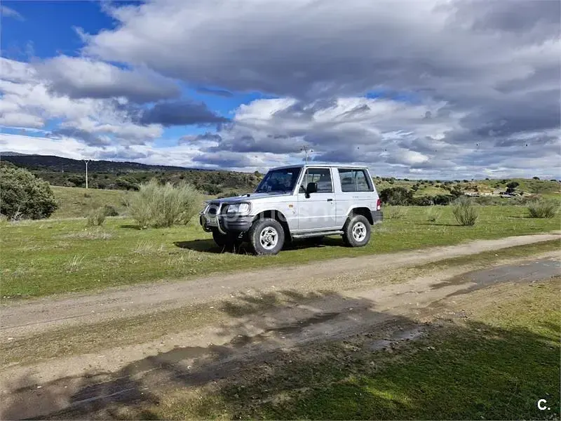 Usado Galloper Exceed 105 CV (77 kW) 2000 Gris / plata SUV