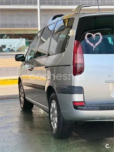 Usado Peugeot 807 109 CV (80 kW) 2004 Gris / plata Monovolumen