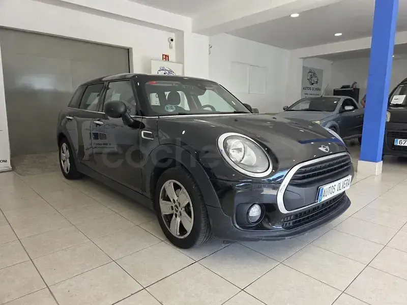 Usado Mini One D Clubman 116 CV (85 kW) 2016 Negro Familiar