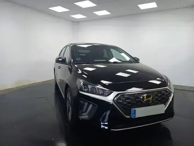 Usado Hyundai Ioniq 141 CV (103 kW) 2022 Negro Utilitario